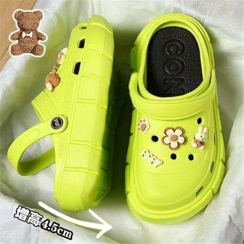 2024 hot style clogs for women wholesale summer outwear cute cartoon toe cap two-wear beach popular height-increasing sandals