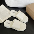 2026 new cross-border hot-selling women's slippers: summer outdoor wear, thick sole, non-slip, fashionable, versatile, export-grade sandals