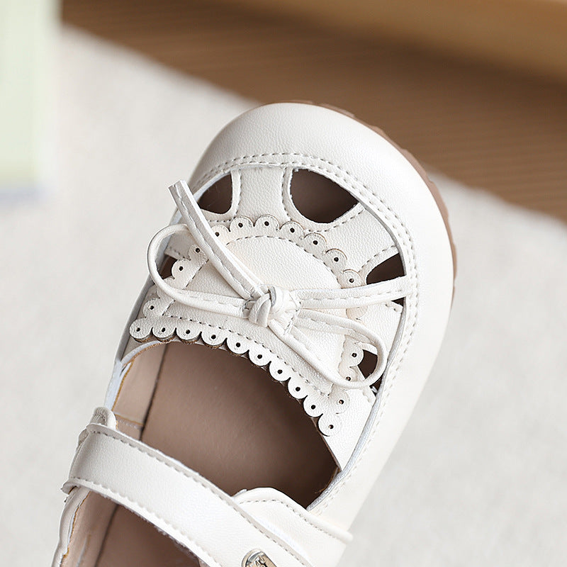 New girls' sandals: summer kids' fashion bow solid color princess shoes, soft sole hollow-out classic leather shoes