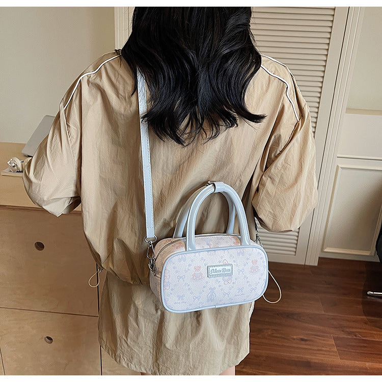 Cross-border super fire small bag women's summer versatile 2025 new fashion messenger bag Korean version popular portable small square bag