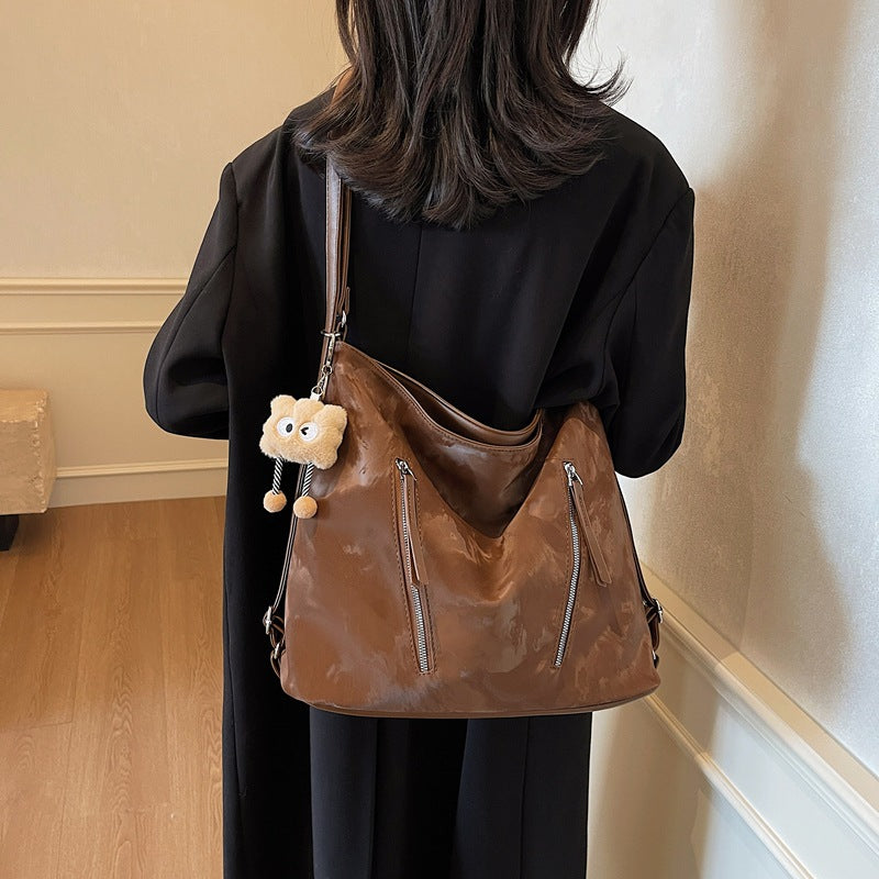 Autumn and winter retro fashion tote bag women's 2025 Korean version of work commuting large-capacity shoulder bag foreign backpack