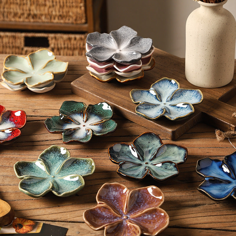 Retro japanese ceramic dish flower shape small dish creative dish dipping dish side dish multi-color kiln dish