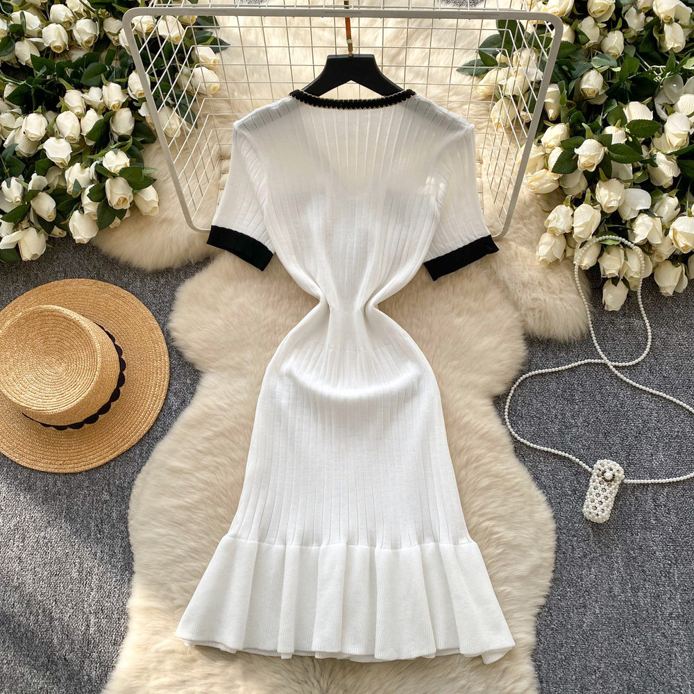 Frenchretrocontrast colorv neck short-sleeved metal buckle waist knittingdress women's summer silm fishtail hip skirt