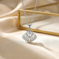 Popular internet celebrity fashionelegant copper inlaid with zirconium and full diamond shell necklace for women accessible luxuryniche style non-fading clavicle chain jewelry