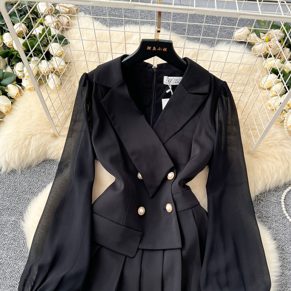 Black suit collar dress for women, 2024 autumn collection, high-end double-breasted design, cinched waist, long sleeves, pleated little black dress, mini skirt