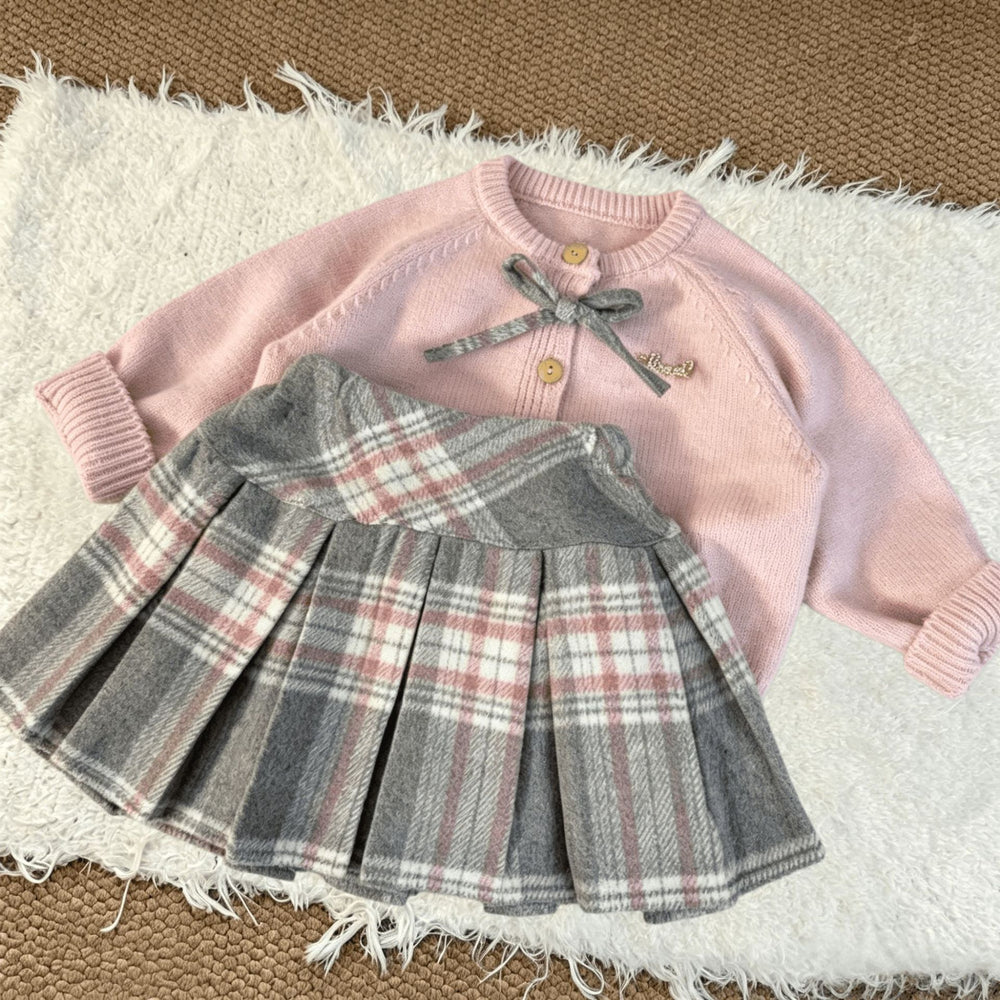 Girls' outfit:  new korean style pink knit cardigan sweater and plaid pleated skirt two-piece set