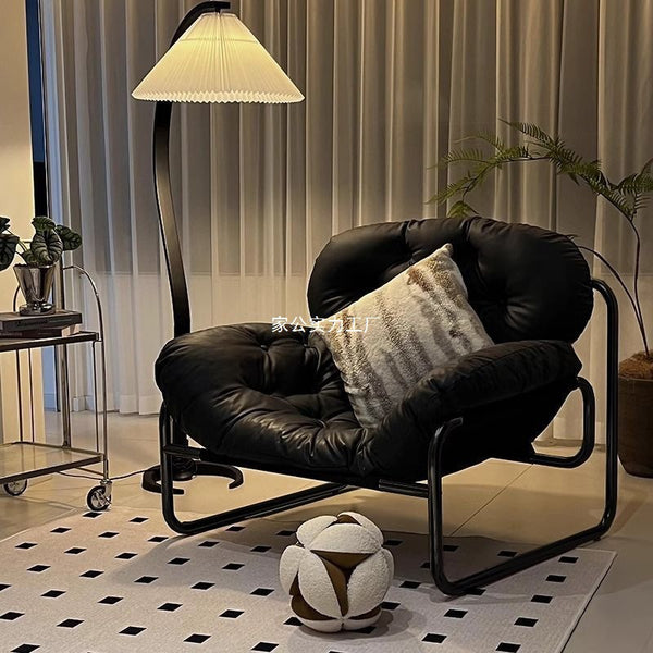 Single sofa chair minimalist light luxury designer leisure recliner cream lazy sofa medieval style black chair