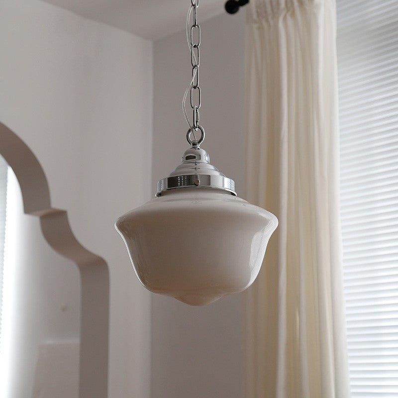 Vintage medieval American retro industrial wind cream windshield small chandelier, hotel restaurant bar aisle light