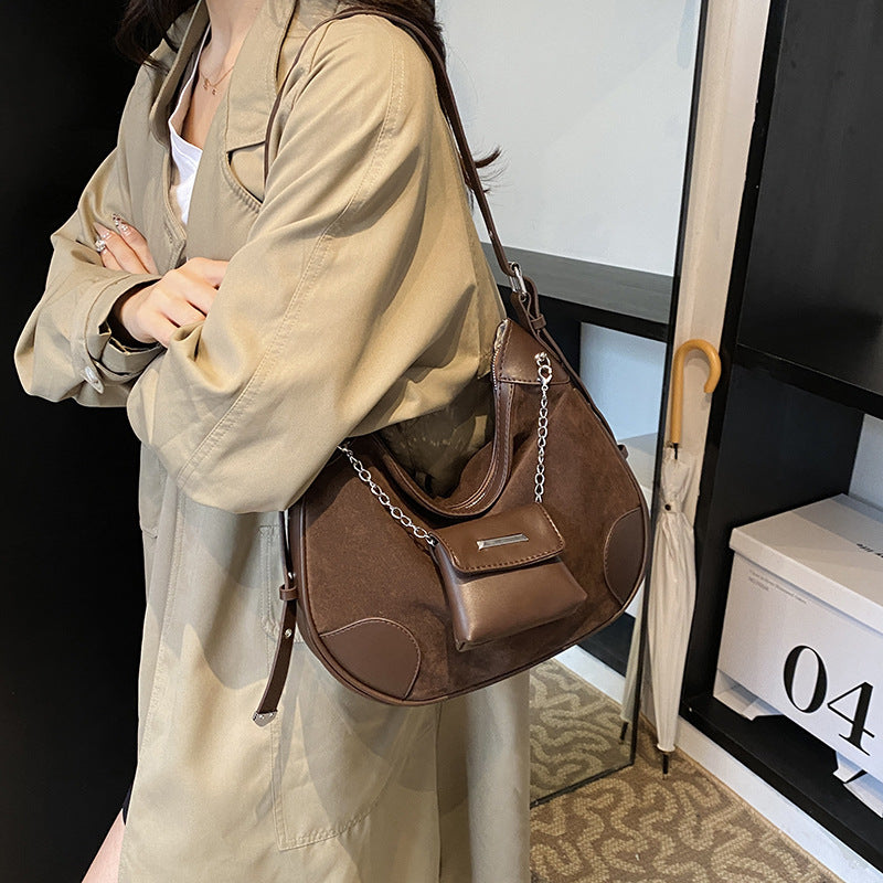 French niche bag women's 2025 popular new fashion design shoulder bag underarm bag retro contrasting messenger bag
