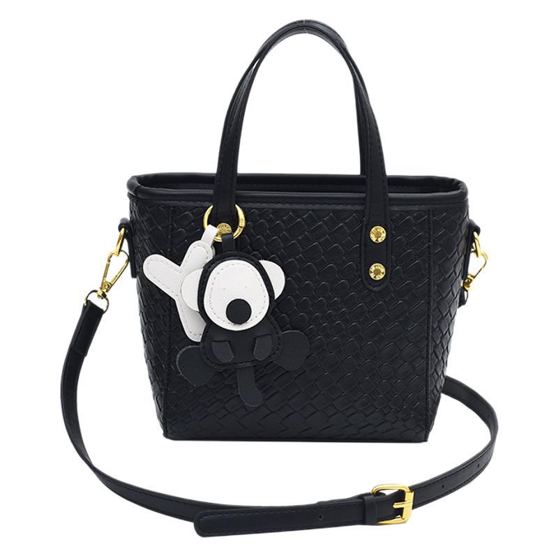 Simple foreign style portable bucket bag women's new fashion woven shoulder messenger bag contrasting color commuter small bag