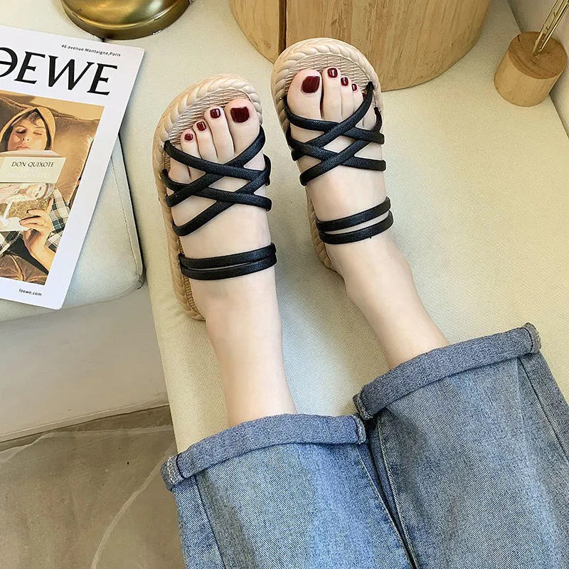Women's slippers for outdoor wear, 2024 summer new korean style, trendy roman fairy flat sandals, student-style one-strap slides