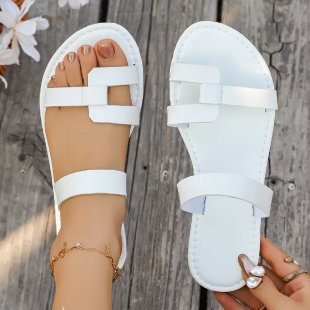 summer new arrival: plus-size women's flat slippers for cross-border e-commerce. available in sizes 36-43. wholesale options available. dropshipping to  and