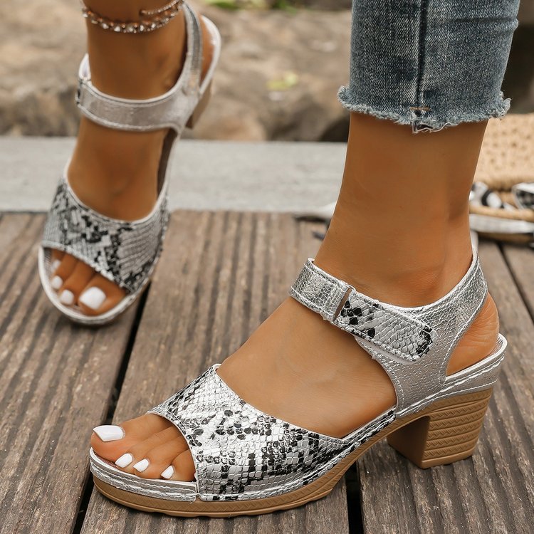 summer new arrivals: plus-size women's high-heeled sandals for cross-border e-commerce. sizes 35-43 available. wholesale options available. dropshipping to  and