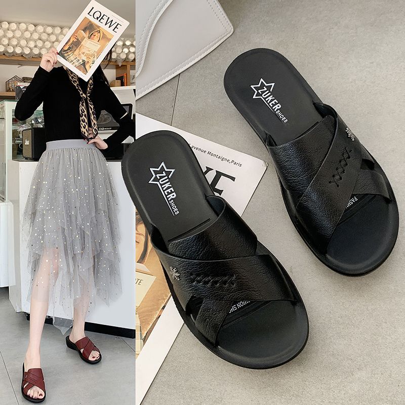 Summer hot sale: women's beach sandals, mom's sandals, waterproof soft-soled clogs, comfortable casual shoes for middle-aged and elderly women