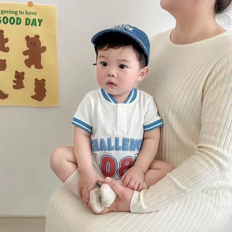 Newborn baby summer clothes, boys' basketball outfit, romper, lightweight short-sleeve bodysuit for summer, full month celebration, 100-day celebration, summer onesie