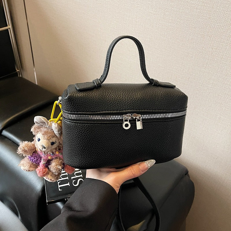 2025 summer new lunch box bag fashionable and simple women's bag commuting to work portable box bag crossbody small square bag