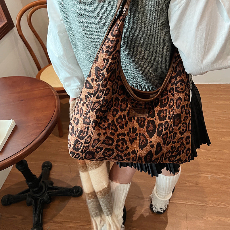 Suede leopard print small bag women's 2025 new fashion underarm dumpling bag autumn and winter retro matte shoulder bag