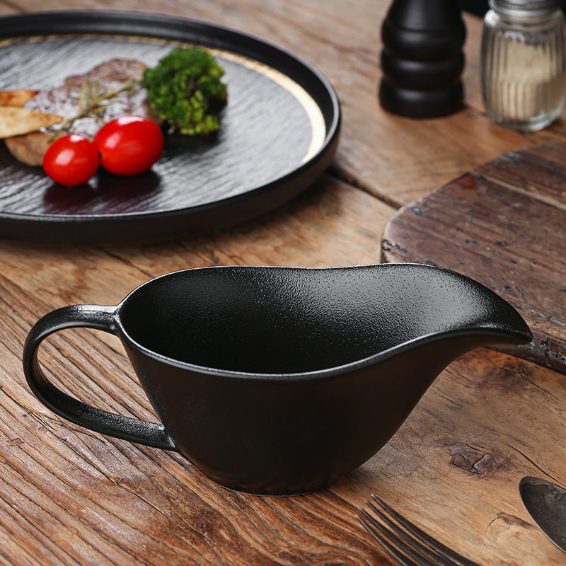 European style ceramic sauce boat western food steak juice bucket cup teppanyaki black pepper tomato juice ceramic handle cup seasoning