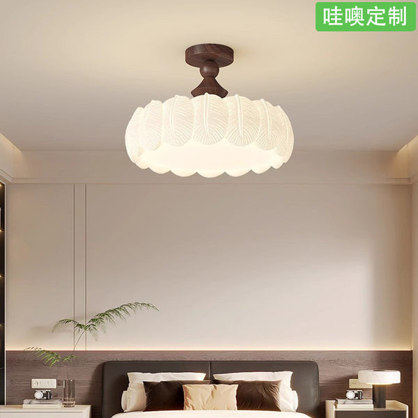 [Wow] Feather French medieval ceiling lamp American retro solid wood full spectrum eye protection master bedroom creative lamp