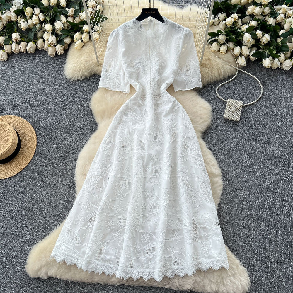 French high-end vintage embroidered cinched-waist short-sleeve dress - women's  summer slimming, elegant, and chic maxi dress