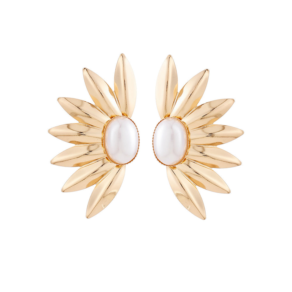 Wholesale autumn/winter earrings: european and american cross-border minimalist style earrings for women - unique, hollowed-out, statement, high-end dangle earrings