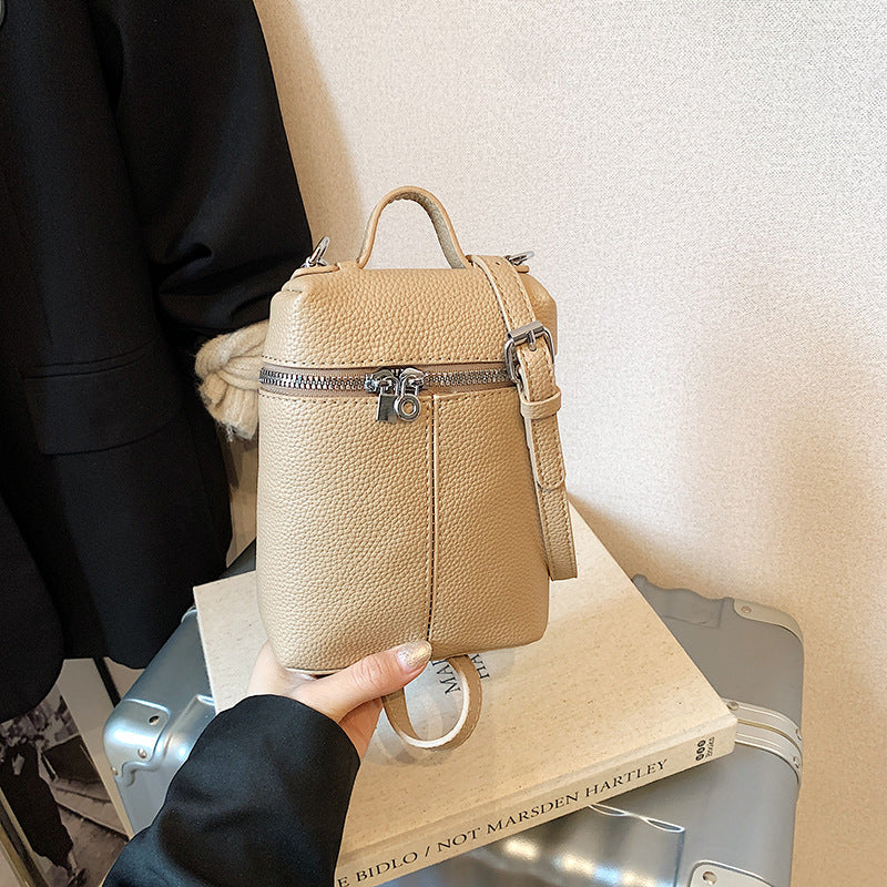 Exquisite mini bag women's 2025 new fashion versatile messenger bag summer popular mobile phone bag small bag