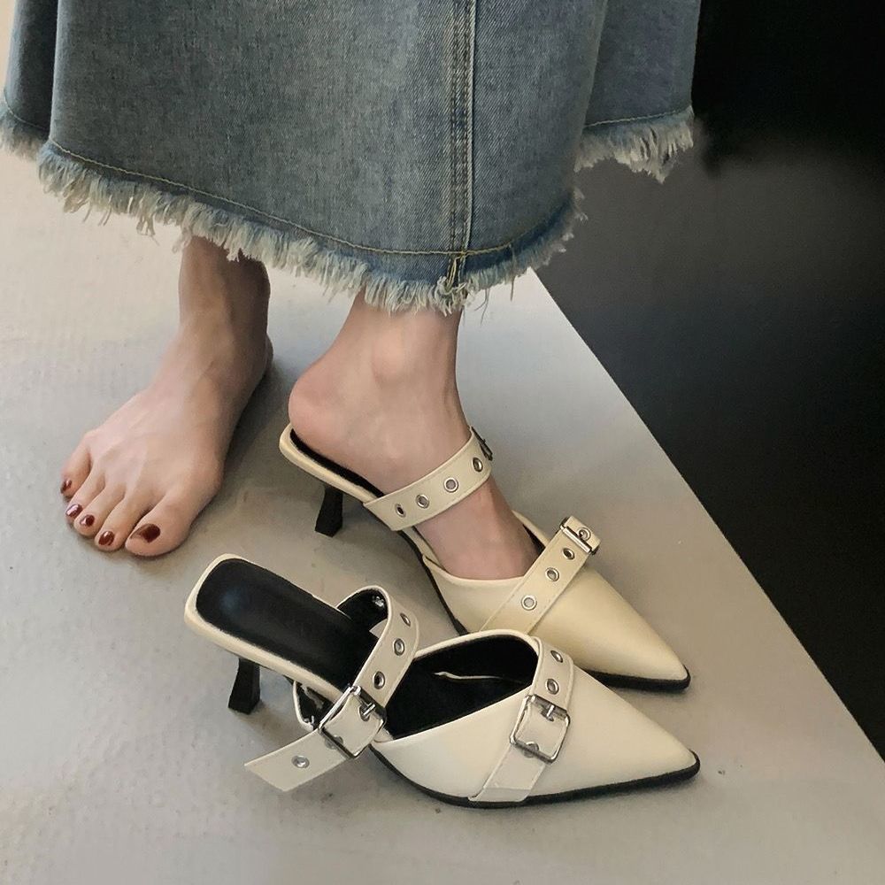 2025 summer pointed-toe stiletto heel fashion silver outdoor wear new closed-toe high-end buckle strap sandals for women
