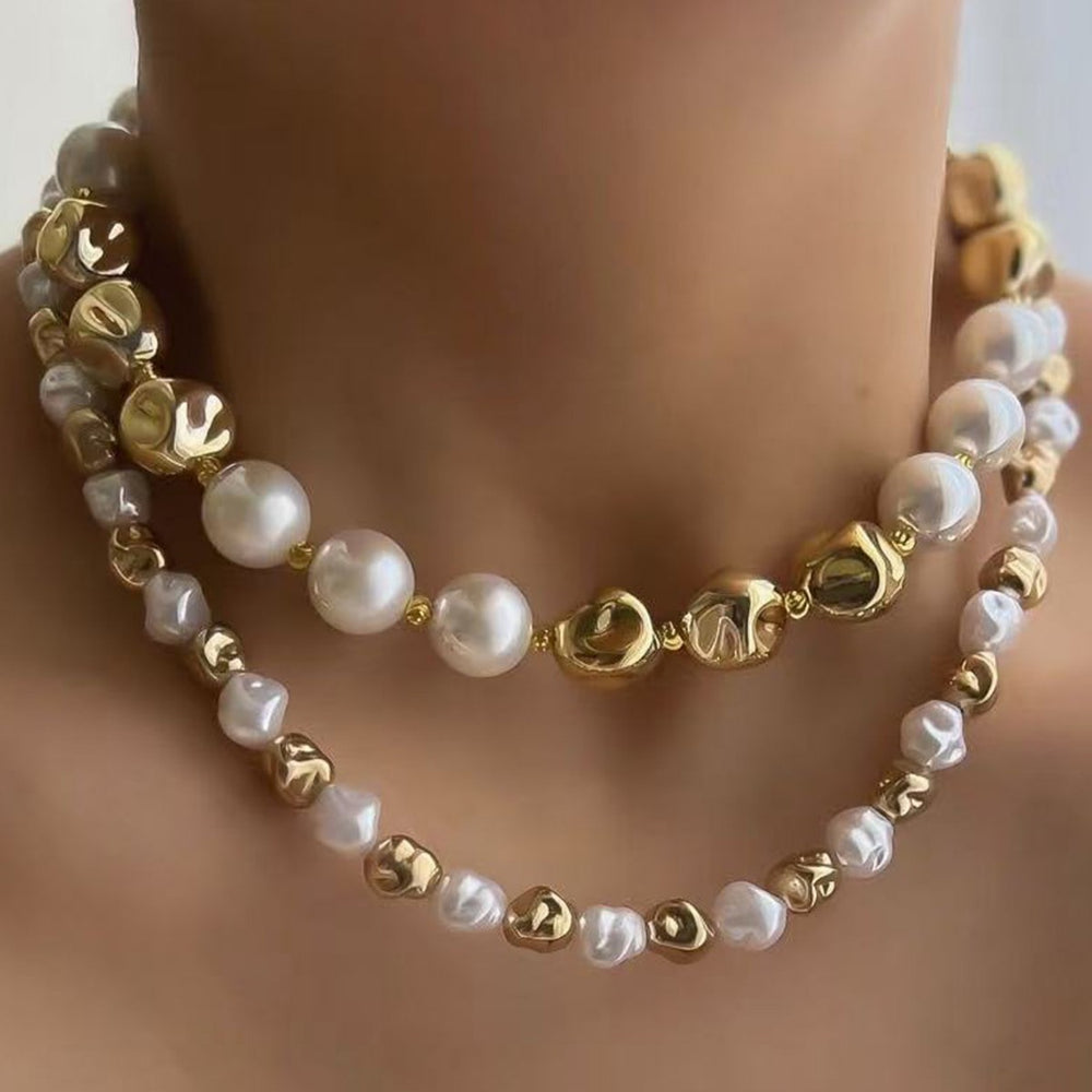 Wholesale vintage faux pearl necklaces - european & american style, statement pieces, niche design, accessible luxury accessories, high-end women's autumn/winter sweater chains
