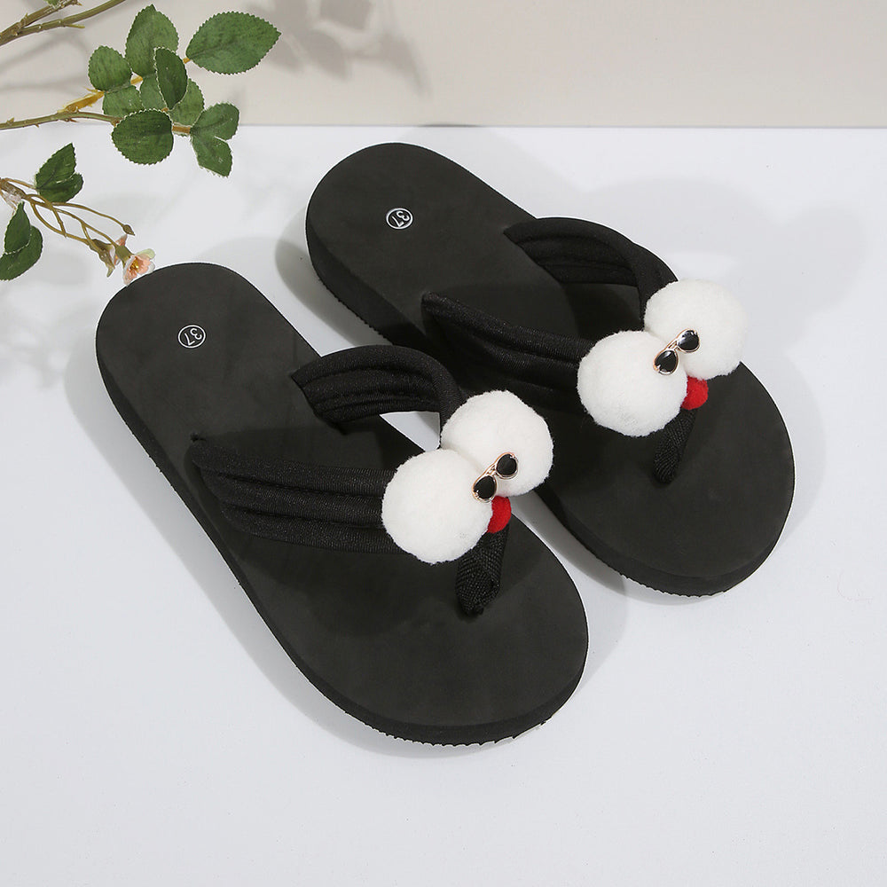 Eva thick-soled flip-flops: cloud-like comfort for outdoor beach vacations, featuring cartoon character designs for matching family sets and cozy lounging at home