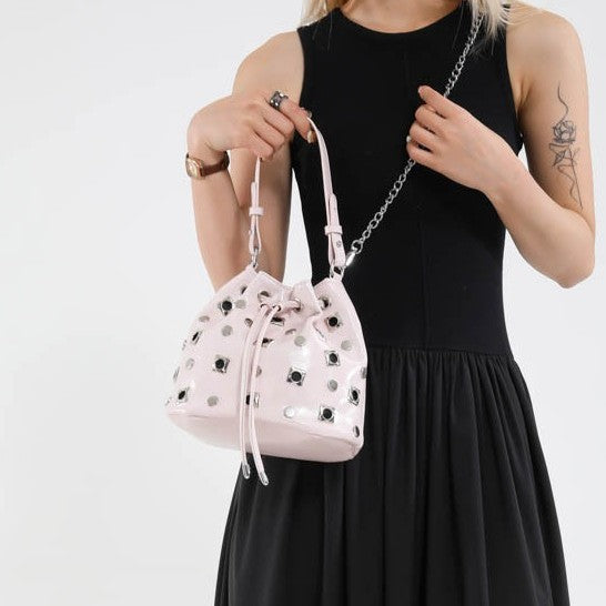 Cross-border super fire niche bucket bag women's 2025 new European and American punk style rivet portable shoulder bag messenger bag