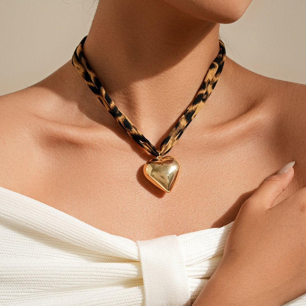 Cross necklace wholesale european and american cross-border leopard print flower love pendant summer ocean shell starfish clavicle chain