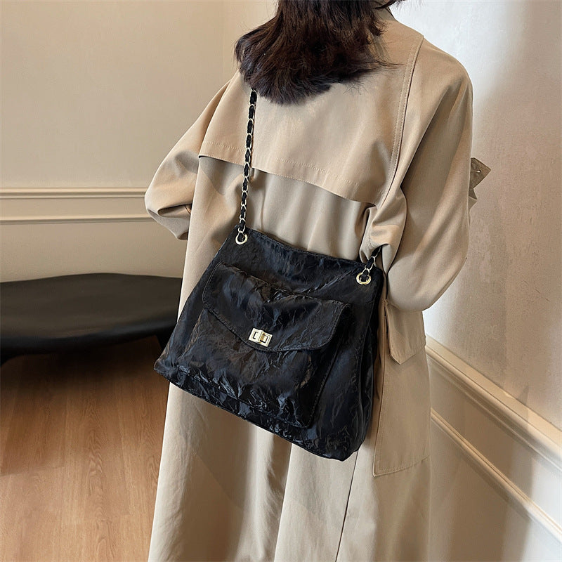 Retro large-capacity bag, new women's bag, popular versatile casual shoulder bag, simple college student tote bag