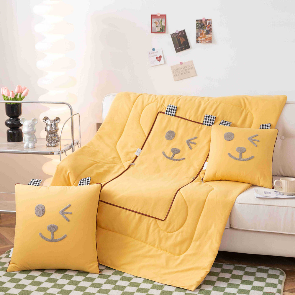 Dual-purpose pillow and quilt, two-in-one cartoon embroidered office pillow, car all year round model, for home single air-conditioning quilt