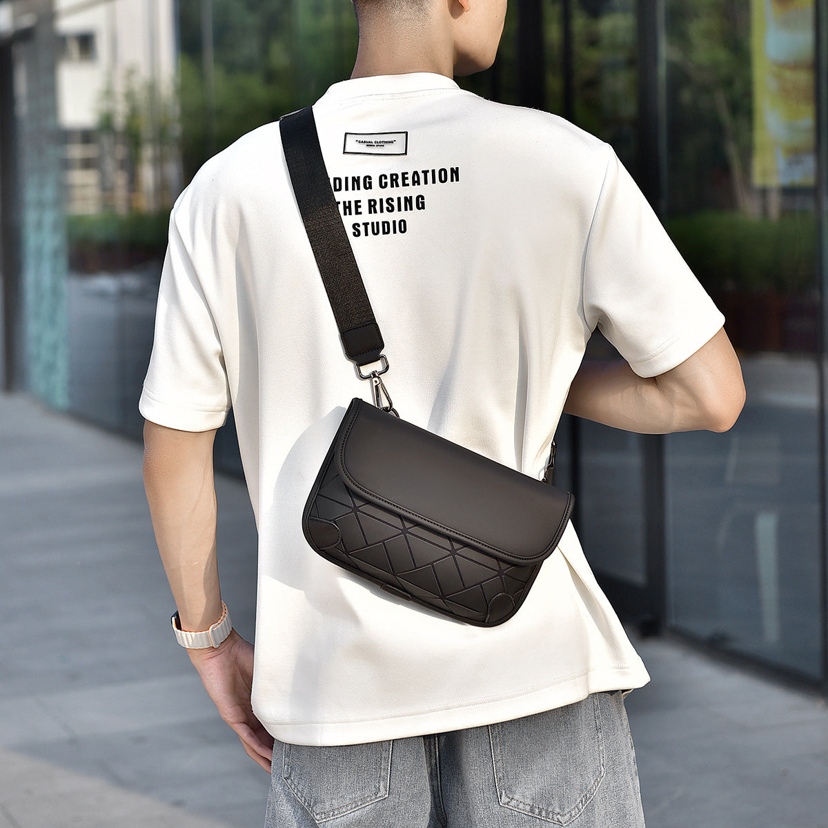 New Internet celebrity rhombus men's bag messenger bag premium shoulder bag Korean version diagonal cross mobile phone bag men's bag outdoor satchel