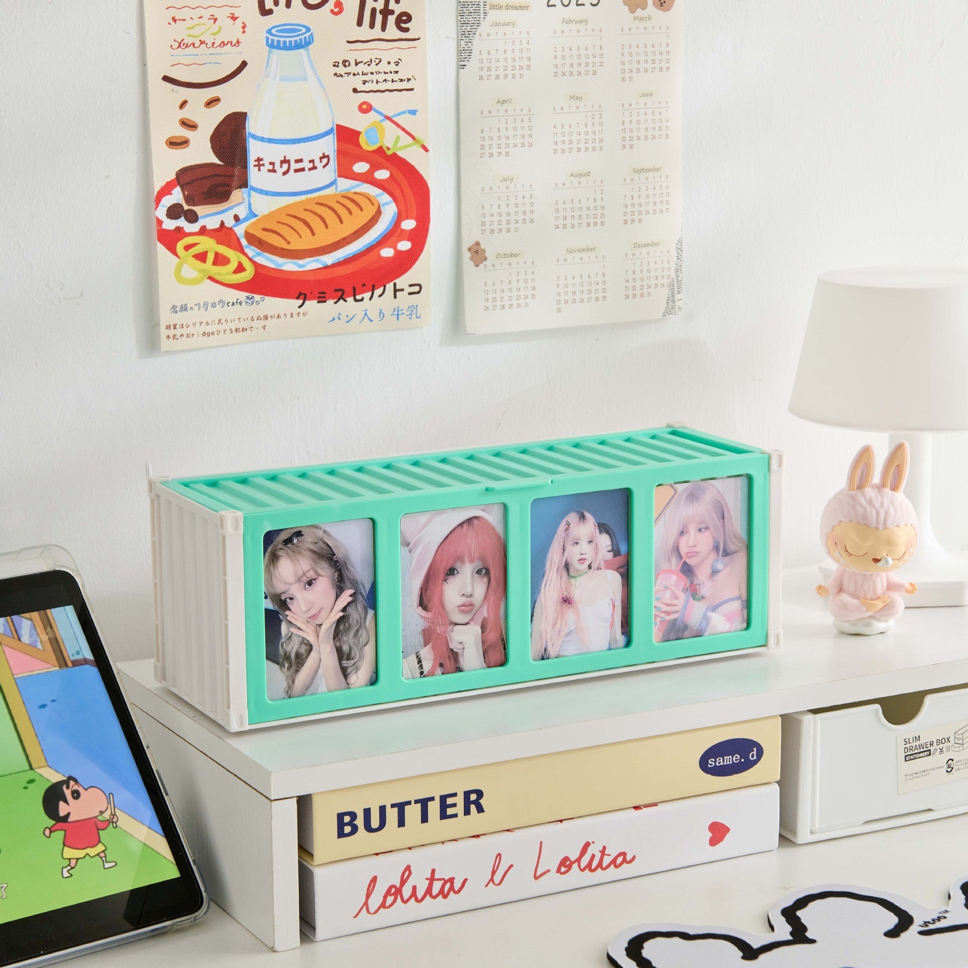 Card storage box Household large-capacity grid card storage display cabinet Cartoon animation blind box Animation card box