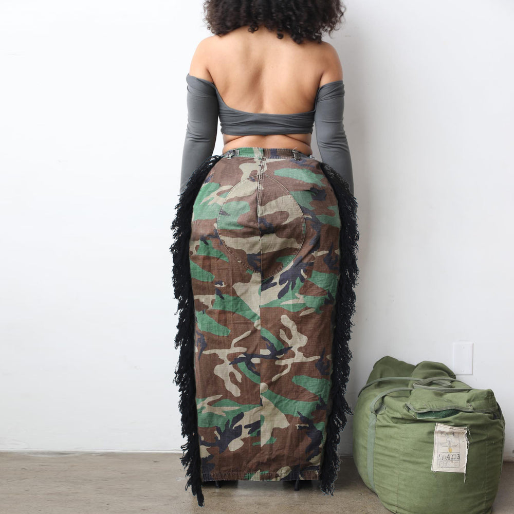 e-commerce source factory: european and american style, fashionable and unique camouflage washed tassel high-slit midi skirt