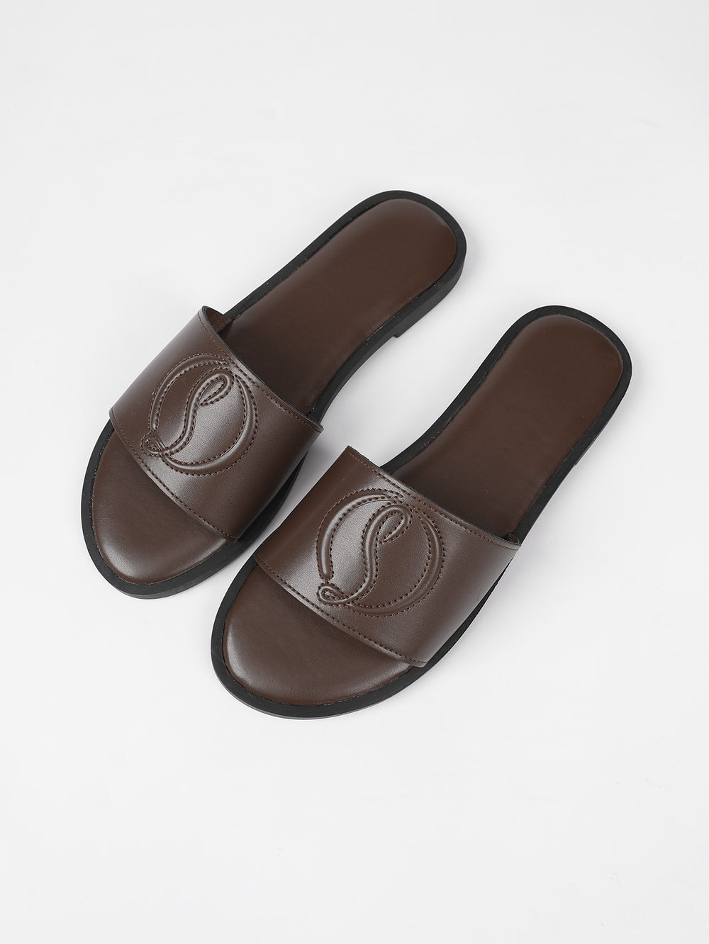 women's fashion sandals: new 2026 summer collection - european & american style, flat, minimalist, ready to ship