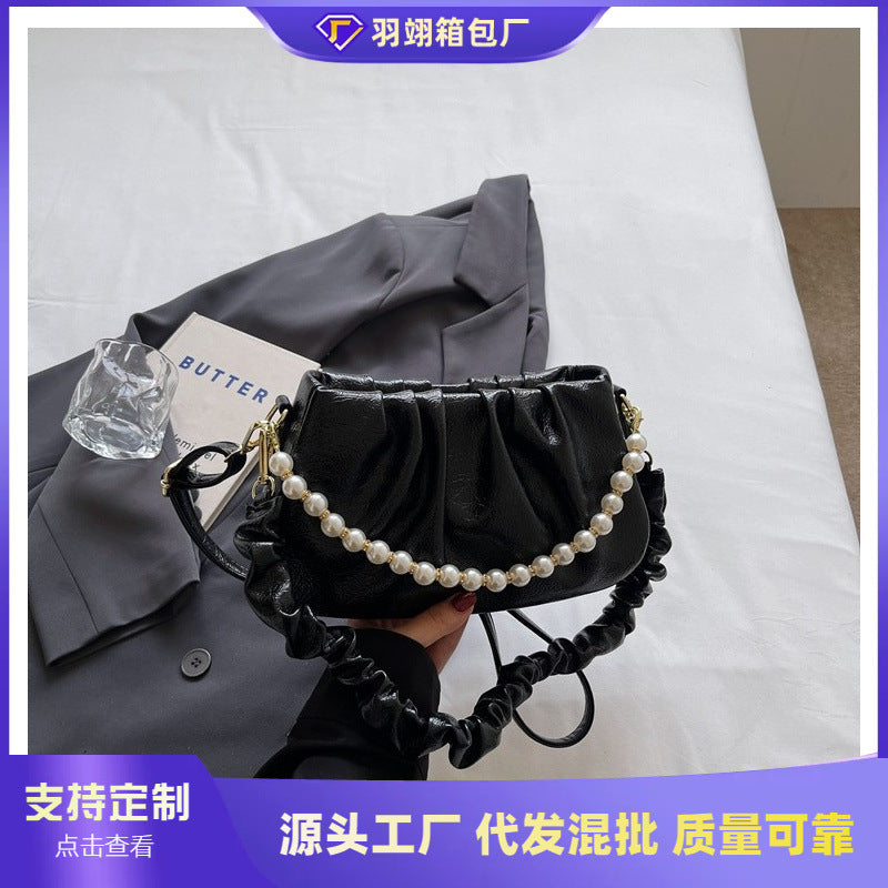 Cross-border large-capacity bag women's summer 2025 new casual messenger bag Korean version single shoulder underarm pleated cloud bag