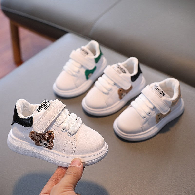 Kids' athletic shoes:  spring/autumn new collection - soft-soled, breathable sneakers for boys & girls. stylish & casual white shoes for students