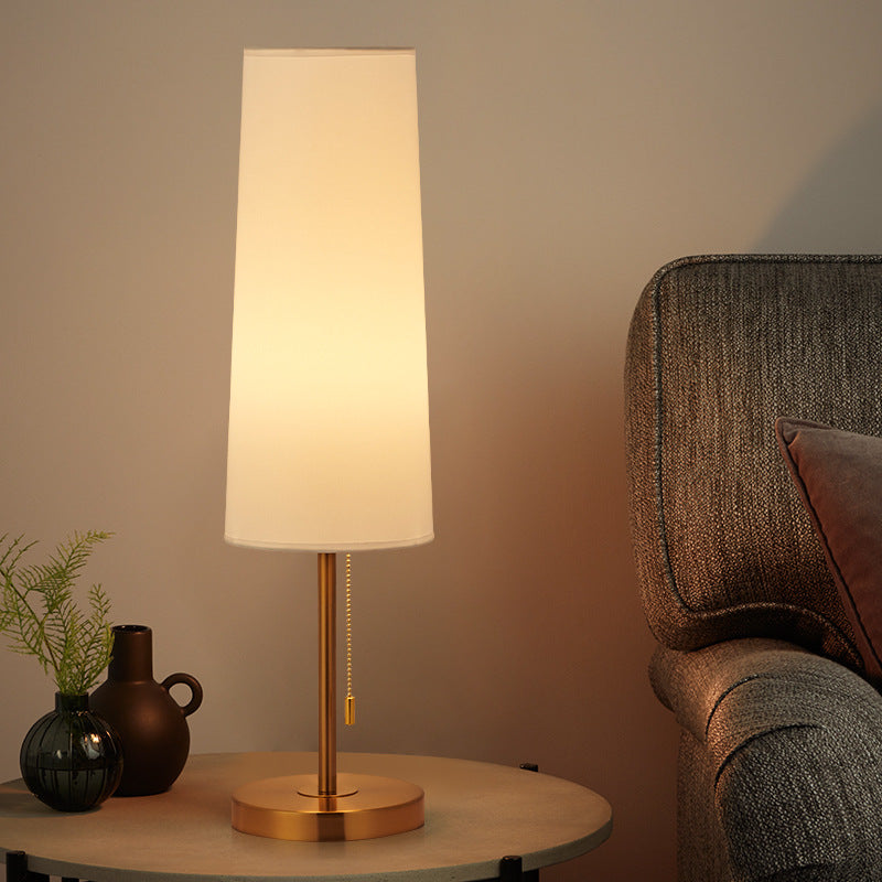 Table lamp, bedroom bedside lamp, ambient lamp, simple modern light luxury, high-end bedside table, retro American lamps E