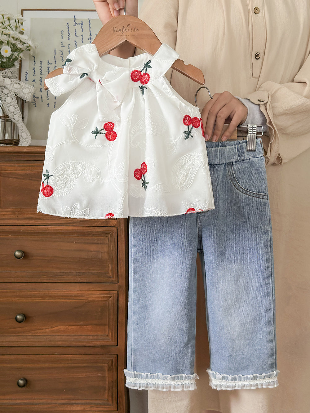 new cross-border baby & toddler country style cotton-like embroidered top with lace trim and washed denim pants set