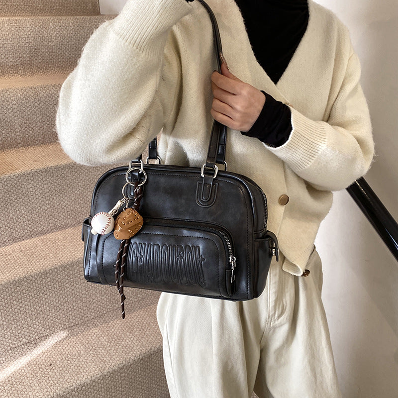 2025 new fashion trend light retro baseball bag women's shoulder handbag large capacity