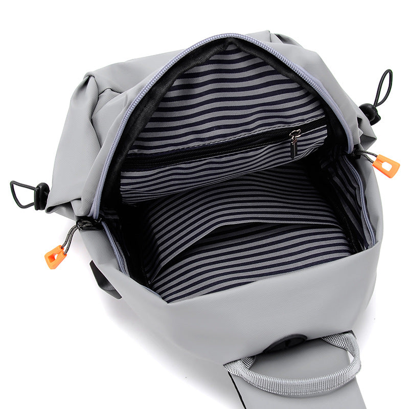 Factory new wholesale men's breast bag, water-proof and wear-resistant shoulder bag, simple and fashionable commuter messenger bag can be printed.