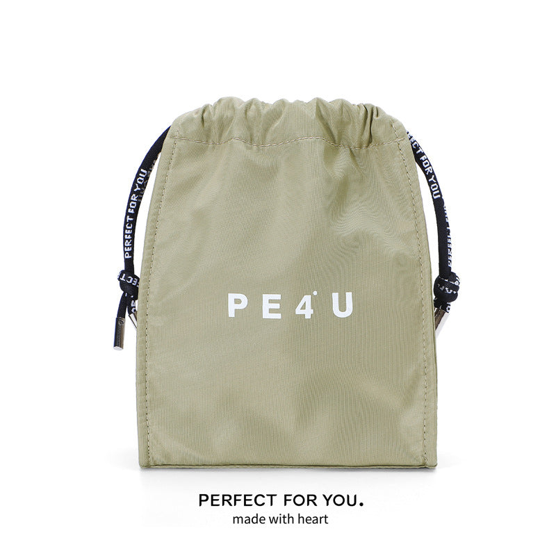 Foreign trade  nylon messenger bag Korean version of versatile high-end shoulder bag large capacity lightweight small bag canvas women