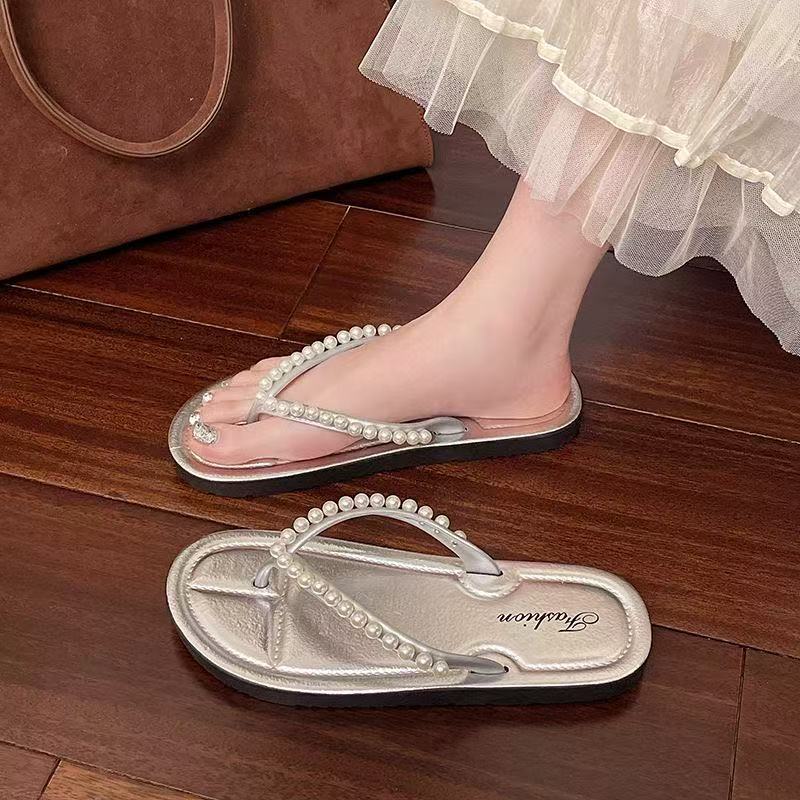Women's flip-flops summer 2025 new pearl flat sandals outdoor soft sole fashion beach shoes wholesale