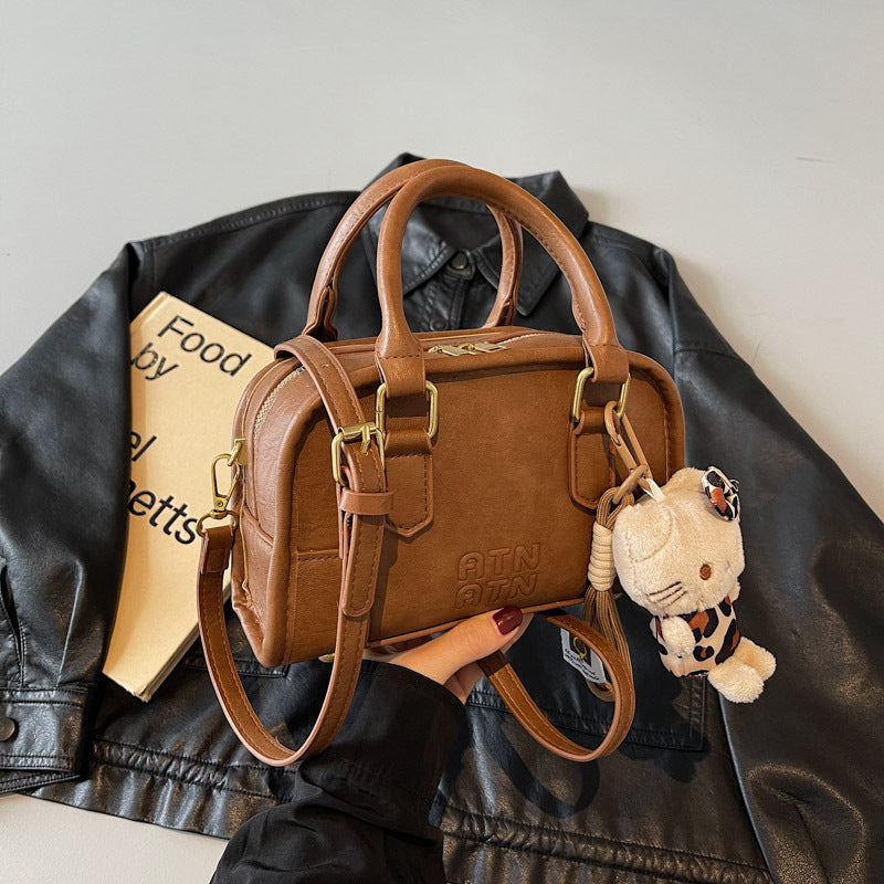 French retro handbag women's bag new 2026 trendy versatile crossbody bag high-end texture work shoulder bag