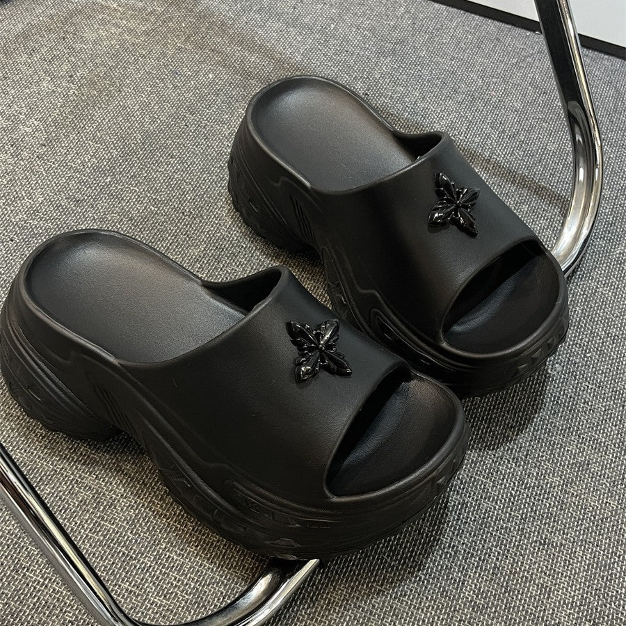 Trending chunky platform slides for women - new summer 2025 collection: perfect for outdoor wear, summer lounging, and students looking for a height boost