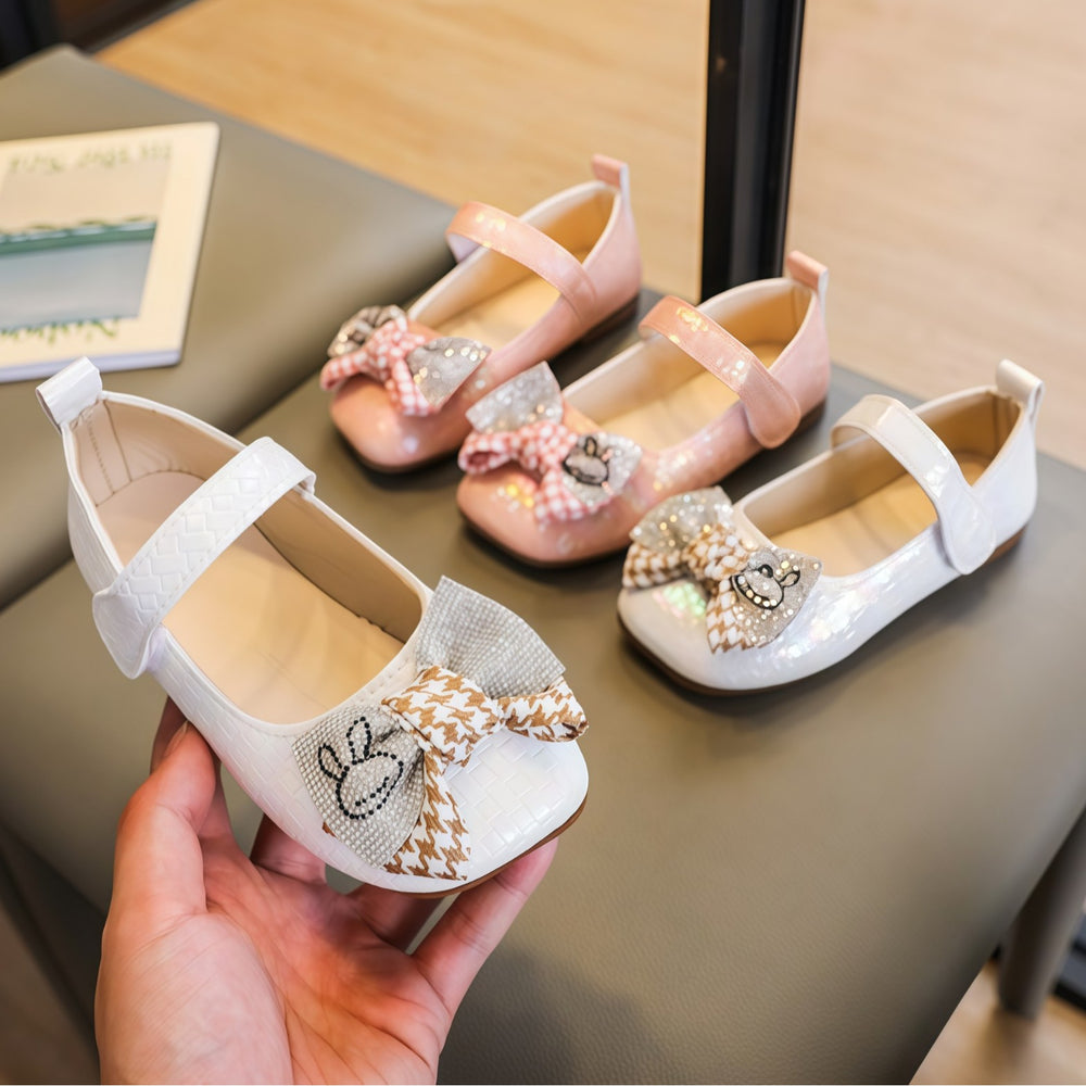 Girls' princess shoes: new autumn  collection - soft leather ballet flats with bow detail, stylish moccasins for toddlers and big kids