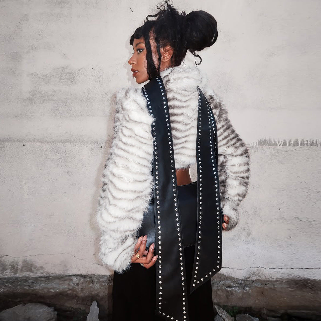 Europe and the United States  2025 autumn and winter new women's clothing fashion high-end fur fused metal leather buckle cardigan long-sleeved jacket