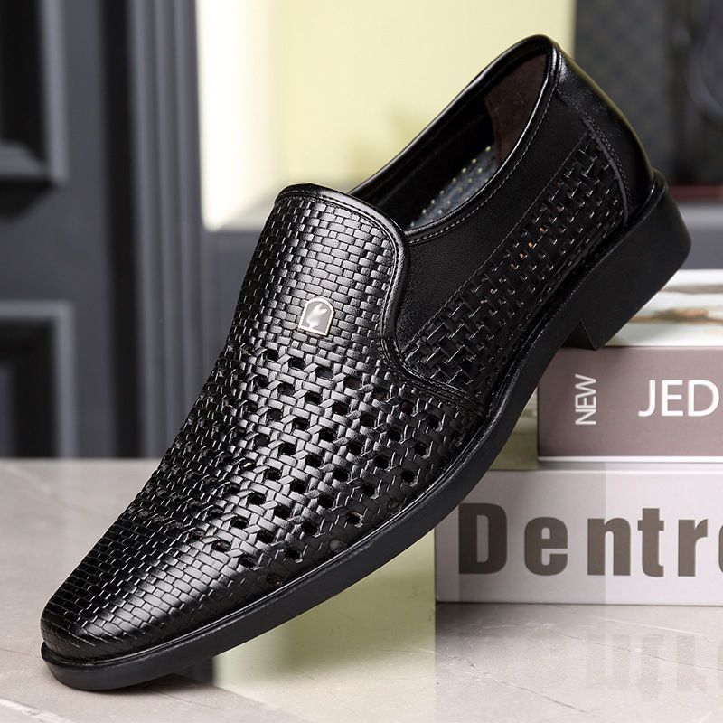 Summer new arrivals: hot-selling men's leather sandals - casual, soft-soled, breathable, business-ready, and formal sandals